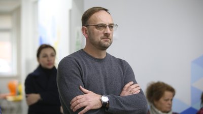 Суд арештував будинок ексголови Мурованської громади