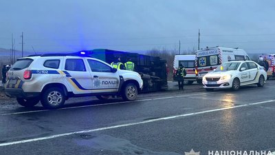 МВС оприлюднило відео з місця ДТП за участі маршрутки на Львівщині (ВІДЕО)
