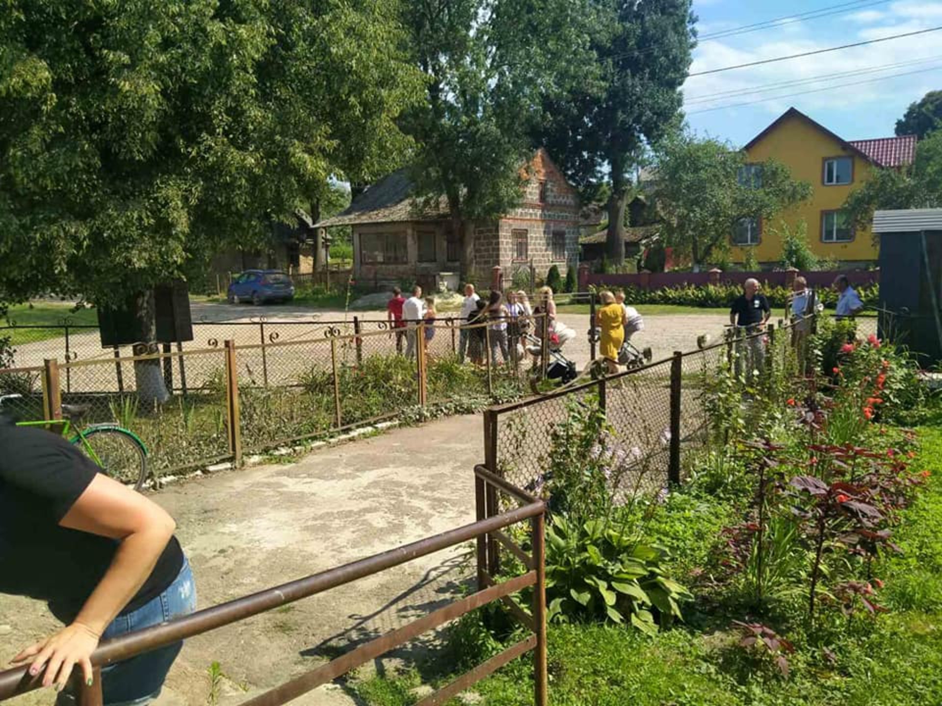 На Львівщині депутату не дозволили провести зустріч у народному домі, фото ФБ