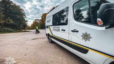 На Львівщині патрульна поліція знайшла собі нову роботу