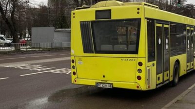 У Львові водій Садового залишив пасажирів через несправні валідатори (ФОТО)