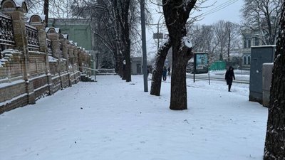 Київ та область засніжило: на дорогах ожеледиця (ВІДЕО)
