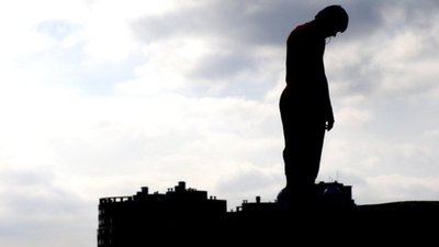 На Сихові чоловік написав прощальне SMS і намагався покінчити життя самогубством