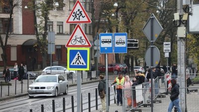 Біля Оперного театру облаштують нову зупинку громадського транспорту