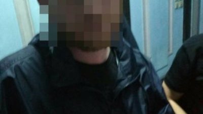 Патрульна поліція зловила осіб, які розмалювали паркан біля Монументу Слави