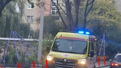 У Львові автомобілі швидкої допомоги не можуть проїхати через звуження дороги