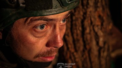 Бійці 24 ОМБр імені короля Данила допомагають один одному у всьому
