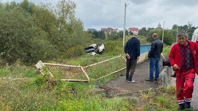 На Львівщині перекинувся автомобіль