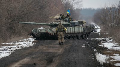 Українські захисники захопили робочі танки окупантів (ВІДЕО)