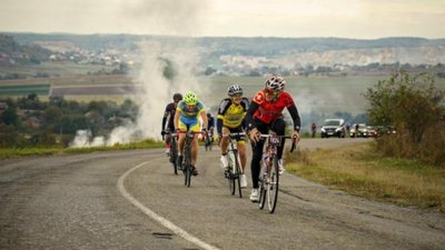 На осінній «Львівській Сотці» позмагається майже 700 велосипедистів