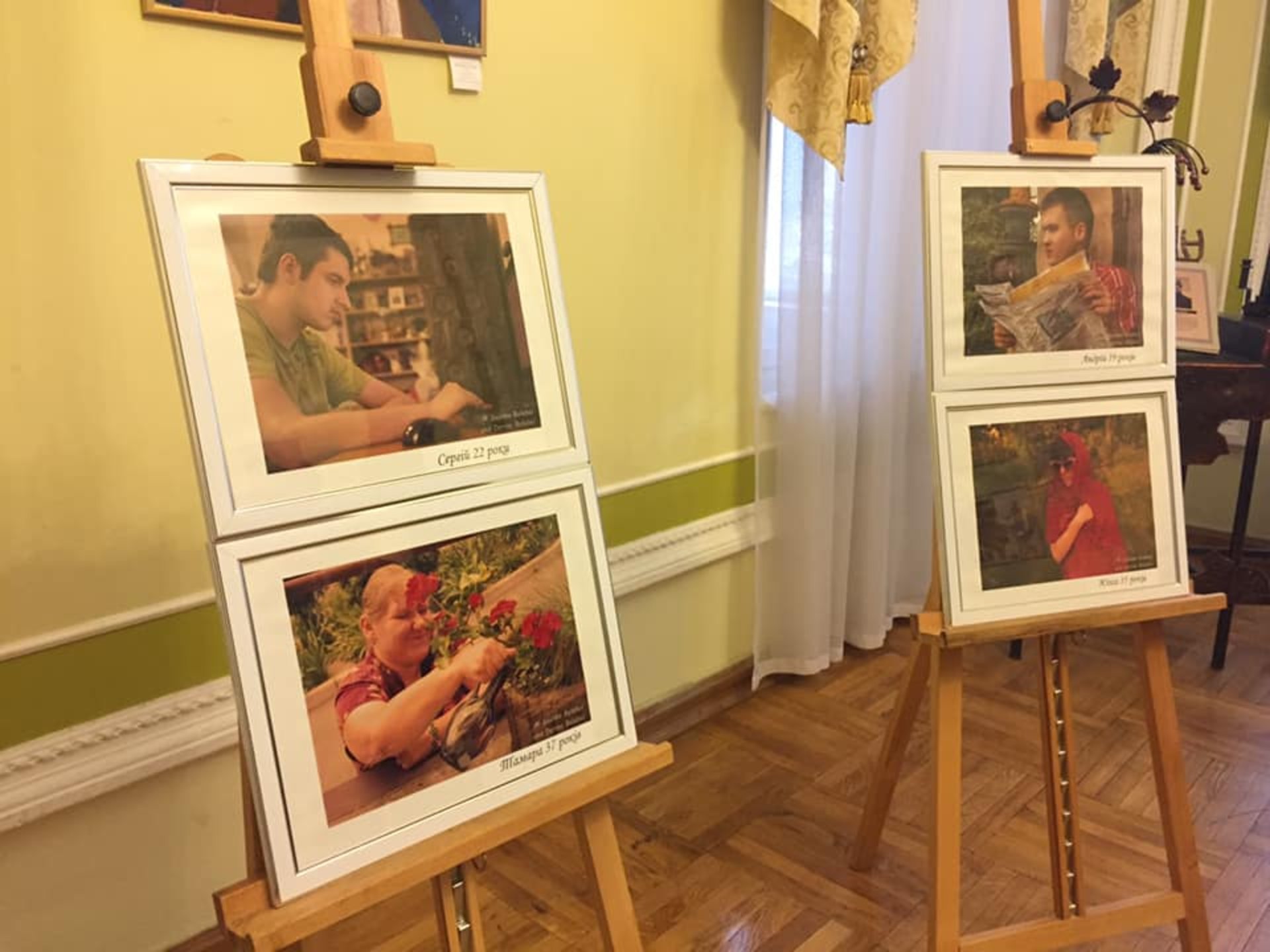 У Львові презентували фотовиставку «Особливі історії особливої молоді». Фото: Юра КЕНЦАЛО 4studio