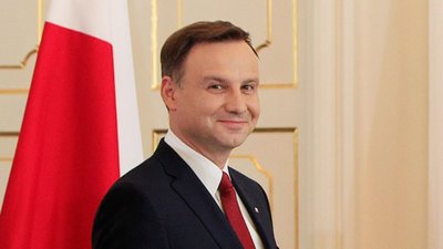 Відновлювати українські пам'ятники треба, але за певних умов, - Президент Польщі