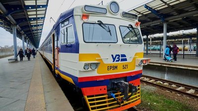 Київська міська електричка курсує за новим графіком