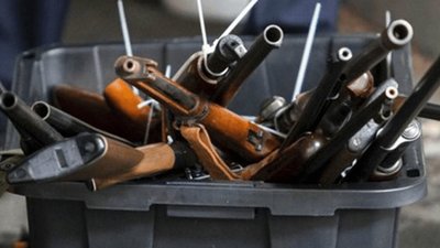 На Львівщині мисливці здають зброю