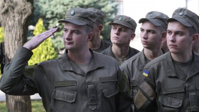 В Україні перенесли терміни призову в армію