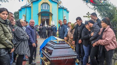 Львівщина провела в останню путь Героя України Андрія Калиша (ФОТО)