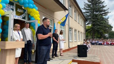 Школярі Новояричівської громади займатимуться у новому спортзалі