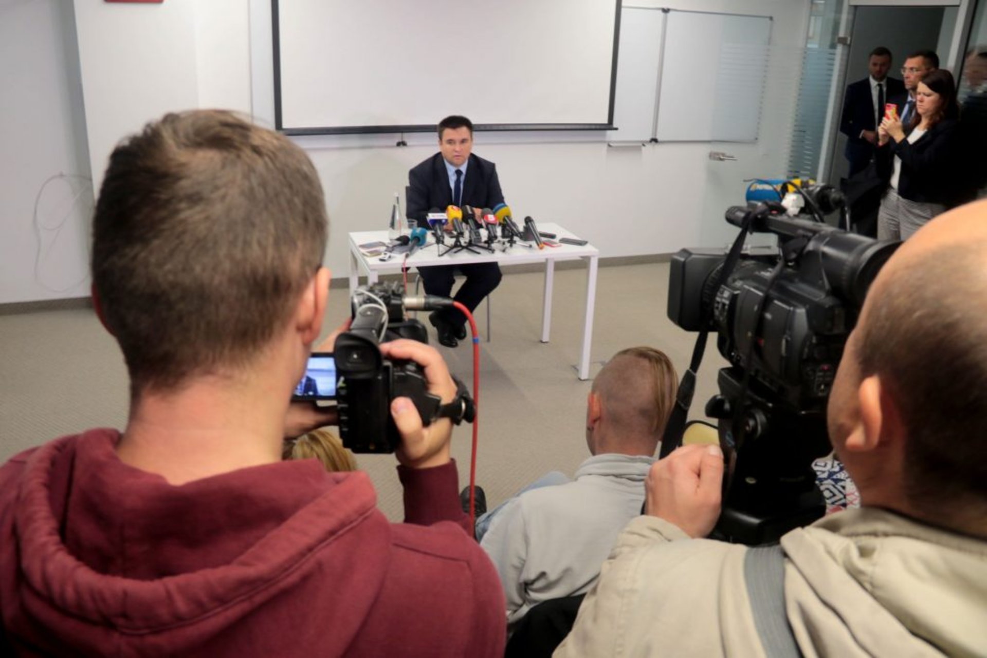 Прес-конференція Міністра закордонних справ України Павла Клімкіна