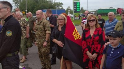 Львівщина зустріла тіло захисника (ФОТО)