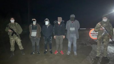 Турки, сирійці та китаєць планували на таксі дістатися країн ЄС