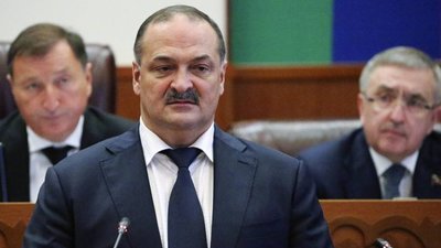 У глави Дагестану на фоні протестів у країні стався обширний інфаркт
