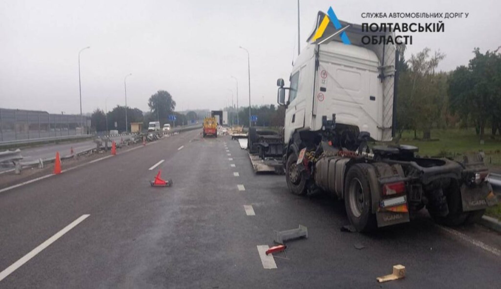 Вантажівка з Львівщини потрапила у ДТП на Полтавщині