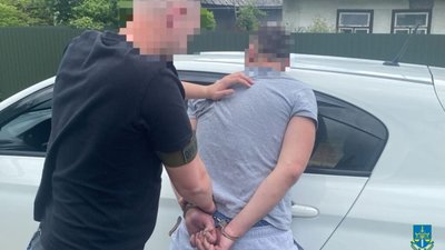На Львівщині 38-річний чоловік переправляв людей у Румунію