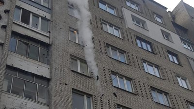 У Львові піднявся стовп диму