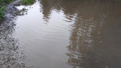 У Новояворівську затопило дорогу до залізничної станції
