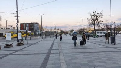 У Львові на площі біля вокзалу дезінформують незрячих 