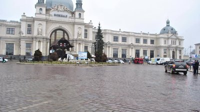 У поліцію повідомили, що залізничний вокзал Львова заміновано
