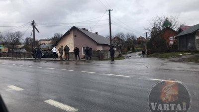 На Львівщині перекинувся автомобіль (ФОТО)