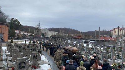 У Львові провели в останню путь відомого медика Ігоря Ільківа (ФОТО)