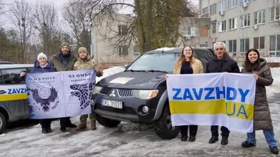 Зі Львова для захисників передали ще один пікап (ФОТО)
