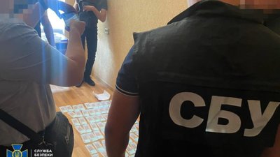 Директору коледжу на Львівщині правоохоронці повідомили про підозру в отриманні хабара
