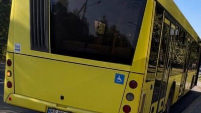 У Львові водій курив в автобусі