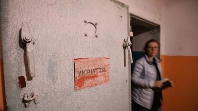 "Тільки для своїх": хто й коли може не пускати сторонніх в укриття