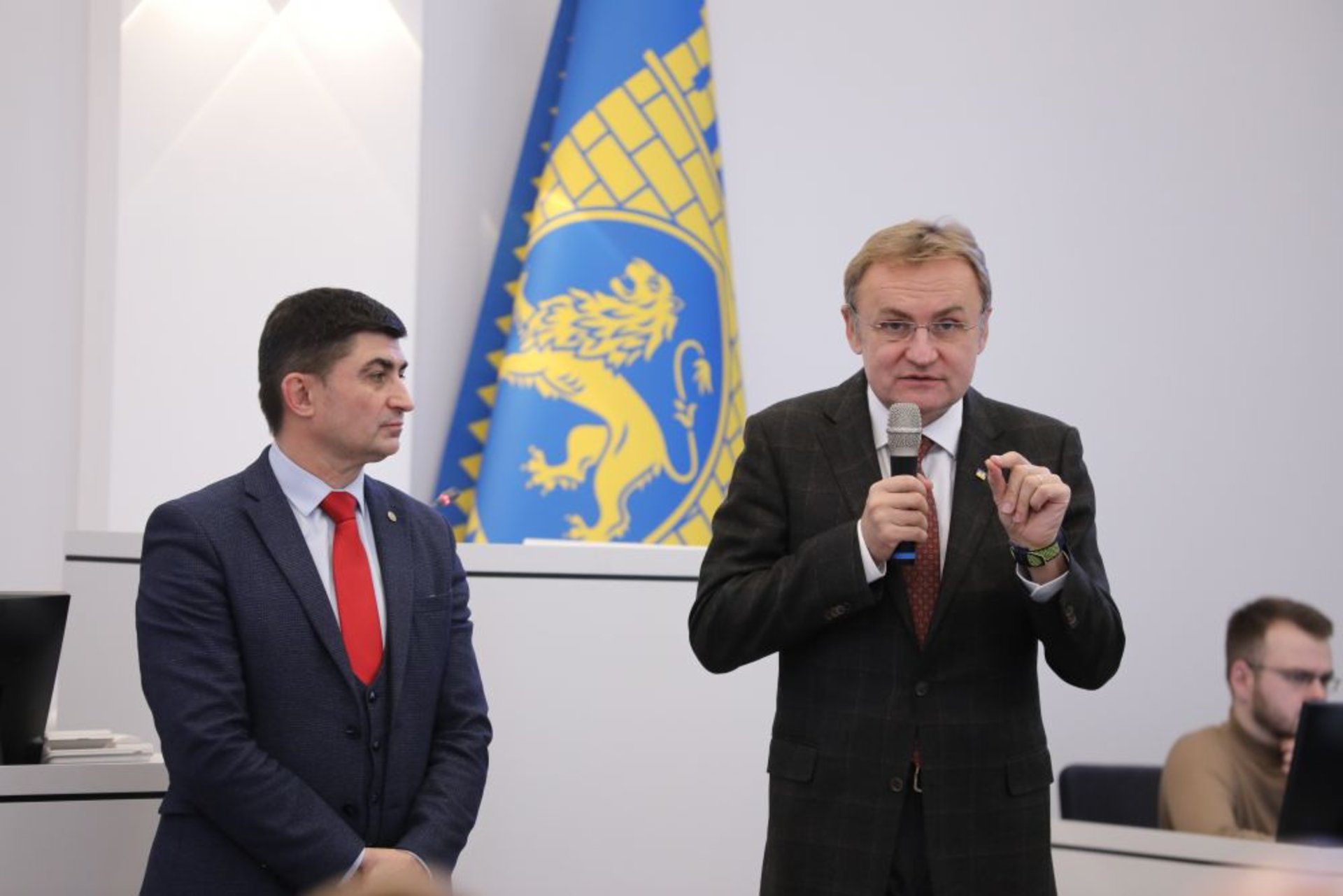 У мерії Львова відбулась зустріч членів регіонального відділення Асоціації міст України з головою ЛОДА Максимом Козицьким