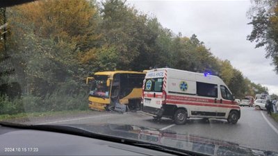 На Львівщині автобус потрапив у ДТП