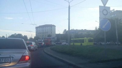 У Львові виникли тягнучки на кільці Зелена - Пасічна (ФОТО)