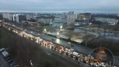 З’явились вражаючі фото транспортного колапсу у Львові