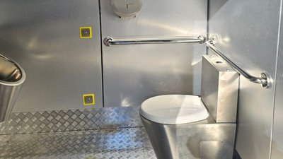 У центрі Львова відкрили туалет