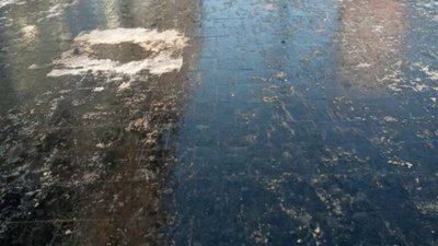 У центрі Львова тротуари вкрились льодом (ФОТО)