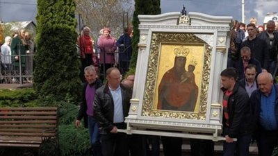 На Львівщині перебуває чудотворна ікона Зарваницької Божої Матері