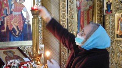 Головною причиною зростання кількості хворих на заході України є богослужіння, - МОЗ