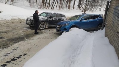 У Львові ускладнений рух на Високий Замок (ФОТО)