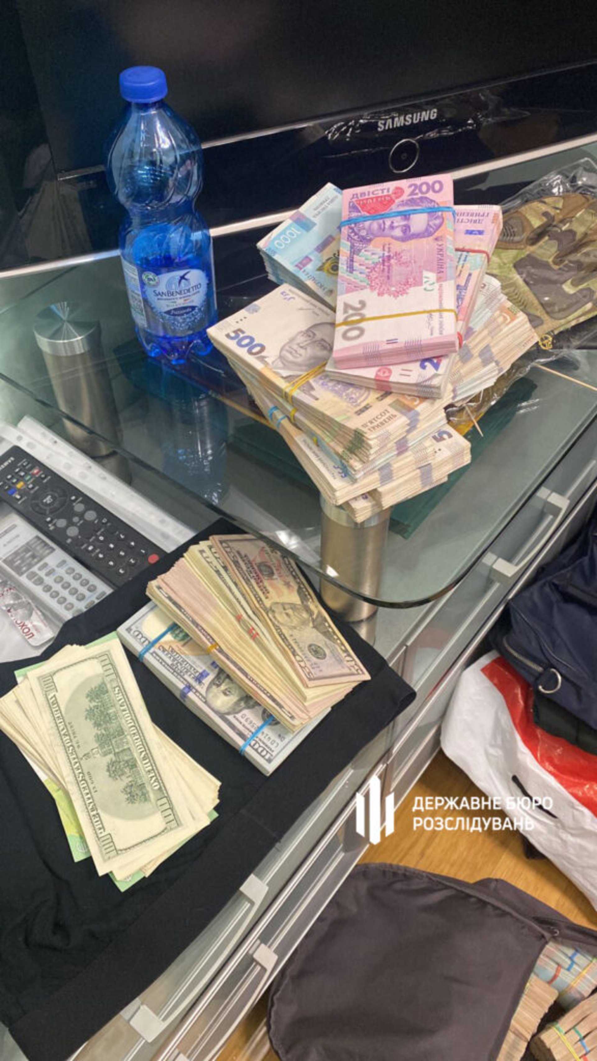 Заступник міністра оборони причетний до закупівель продуктів за завищеними цінами та неякісної амуніції
