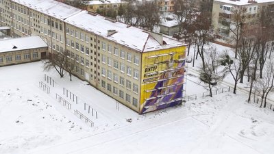 У Львові на стіні школи створили мурал на честь олімпійського чемпіона