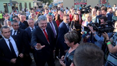 Завдяки мовним квотам на радіо та телебаченні ефір наповнився українським культурним змістом, – Президент у Львові