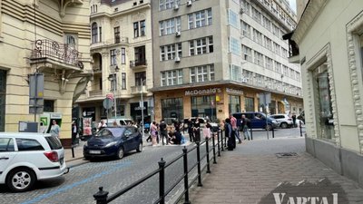 У центрі Львова знепритомніла людина (ФОТО)